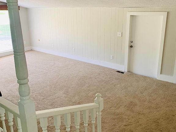 Family Room (has been freshly painted)