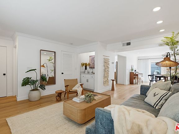 4th image of 1447 26th St Unit C