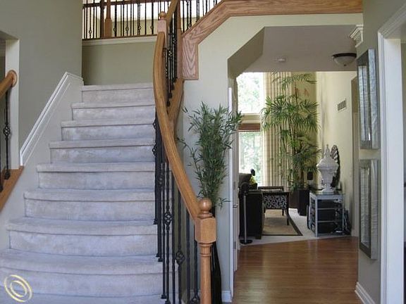 4th image of 8416 Chatham Dr #46