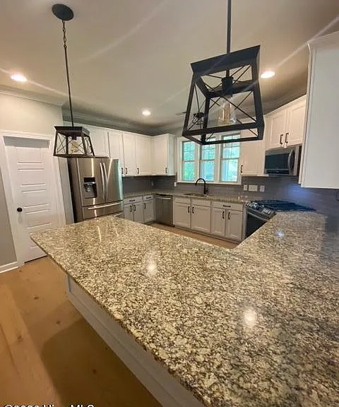 124 Little Bay Dr — Photo 5