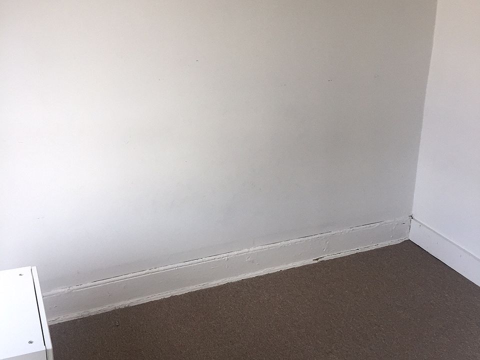 2nd image of 166 6th St #3