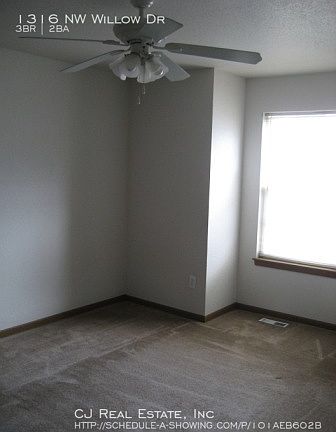5th image of 1316 NW Willow Dr