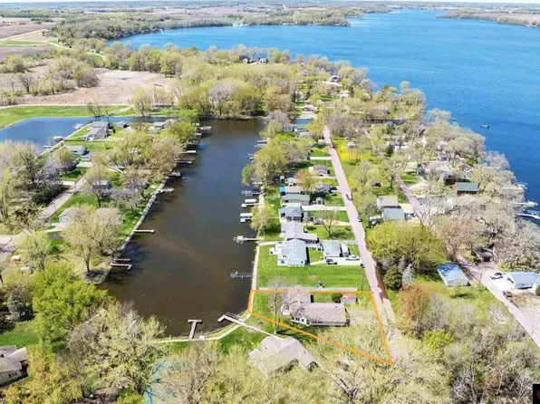 918 Marian St, Waterville, MN 56096