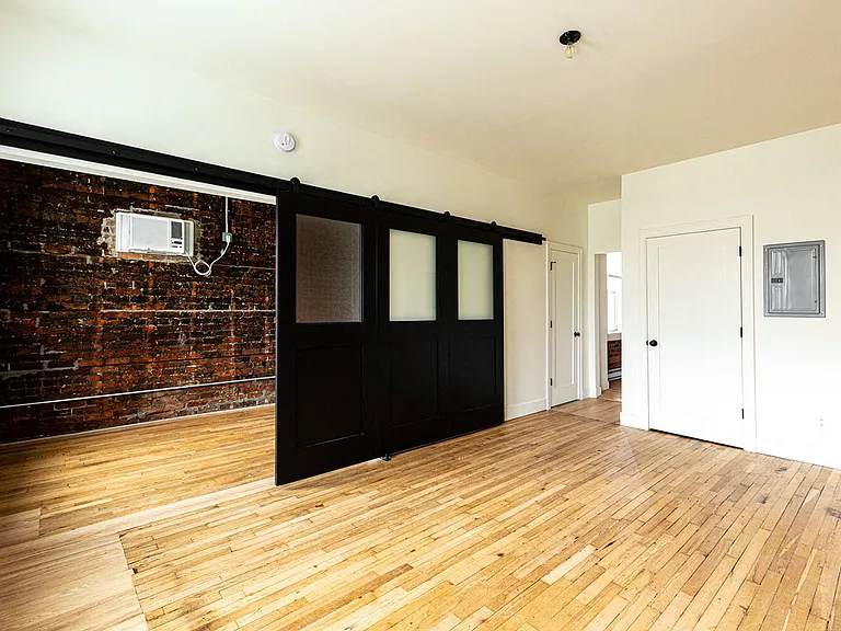 The Charlotte Apts — Photo 12