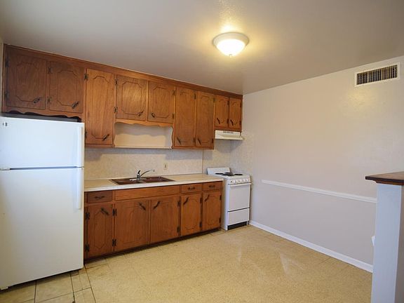 5th image of 2802 W Ave N #3