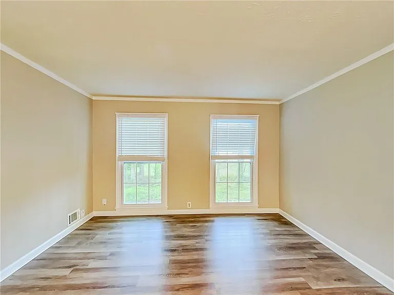 4790 Matterhorn Dr — Photo 4