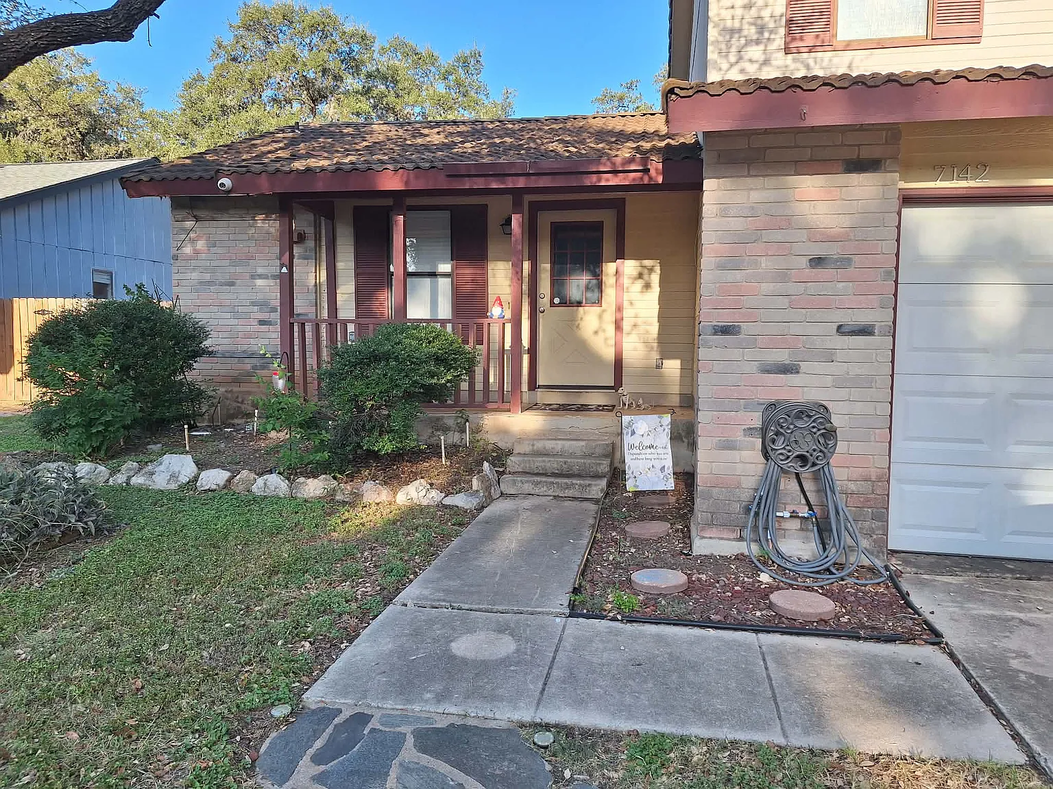 3 bed, 2.5 bath, 1628 sqft, $1,725 — Photo 1