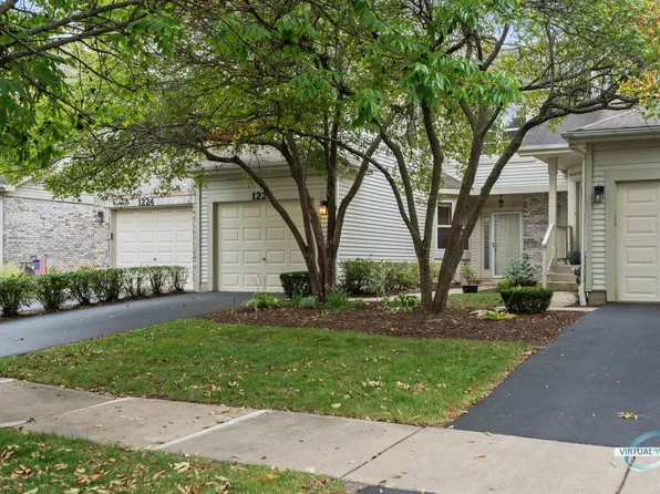1226 Tennyson Ln, Naperville, IL 60540