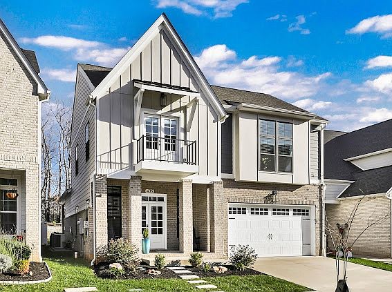 2nd image of 439 Centre St