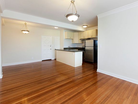 4th image of 100 Broderick St APT 502