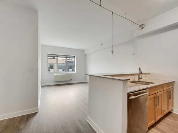 516 West 47th Street image 3 of 18