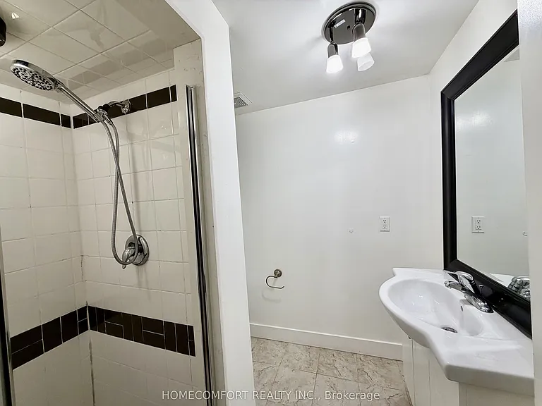 178 Rosemount Ave #LOWER — Photo 14