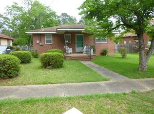 207 S Washington St, Lyons, GA 30436