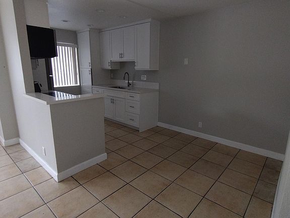 2nd image of 244 50th St APT 8