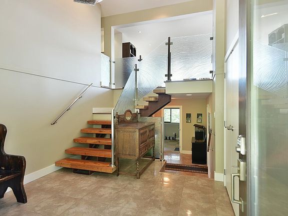 4th image of 12753 Gulfview Rd