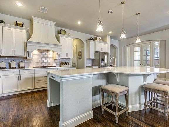 5th image of 6605 Elderberry Way