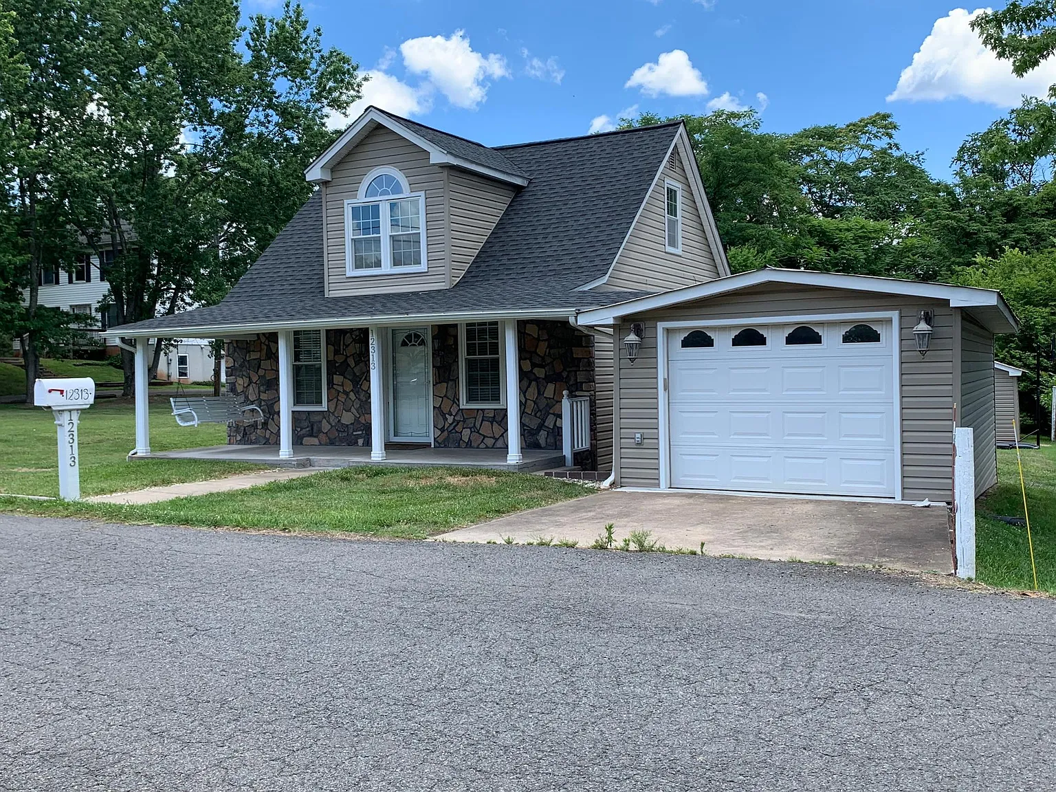 12313 Izaak Walton Dr photo 1