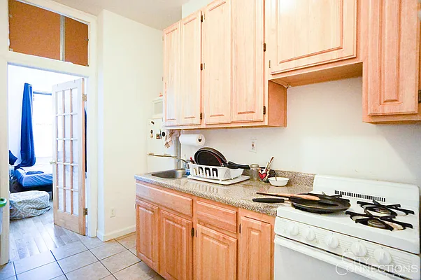 Rented by City Connections Realty | media 35