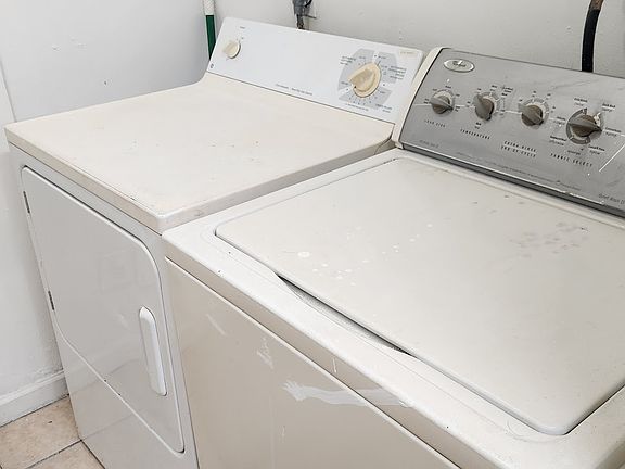 4th image of 6979 SW 40th St #6