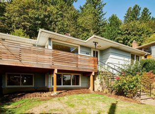 1825 SE Mountain View Dr, Portland, OR 97215