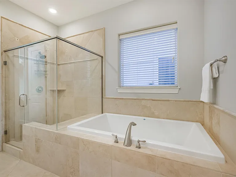3907 Austin St — Photo 28