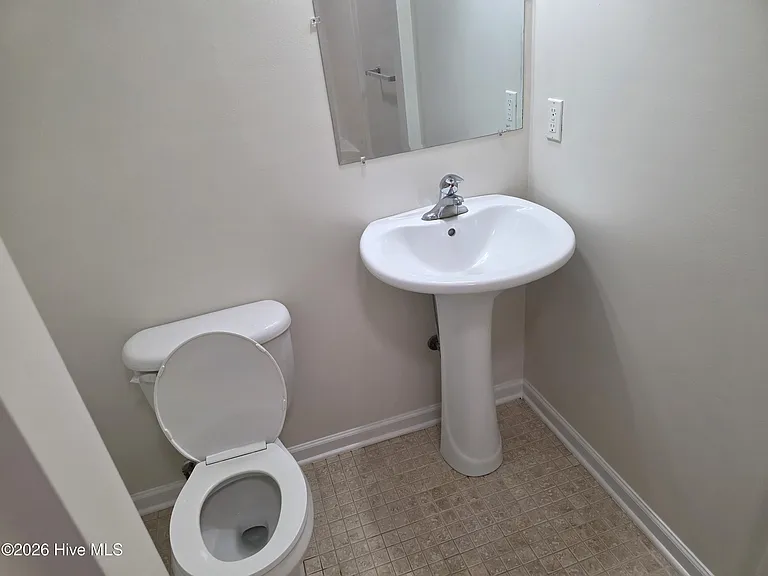 109 Cheyenne Ct — Photo 9