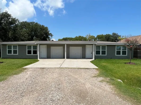 2110 14th Ave N, Texas City, TX 77590