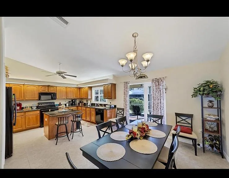 18327 Lamont Ave — Photo 18