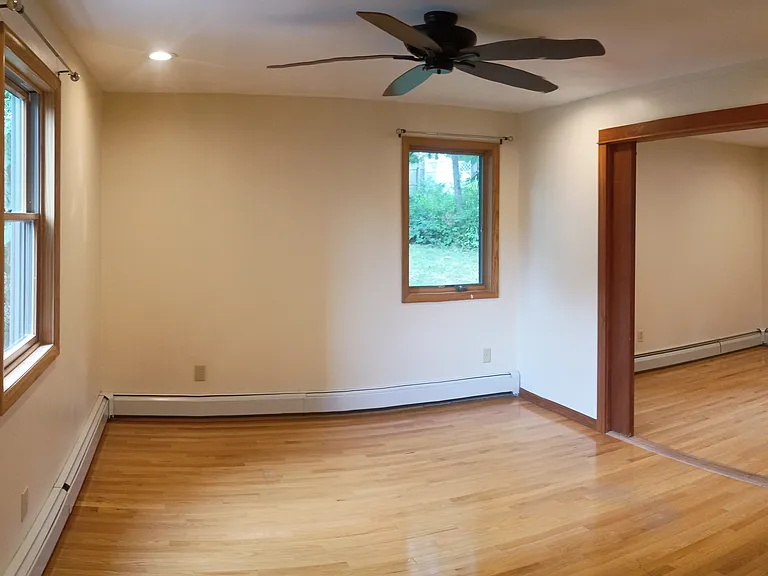 118 Park Ln #B — Photo 9