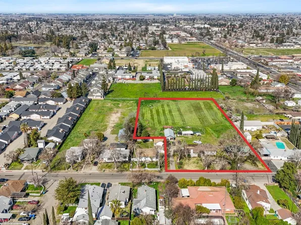 123 Almond Ave, Turlock, CA 95380