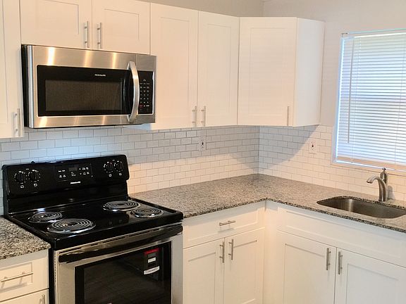 4th image of 1441 NW 22nd St APT 24
