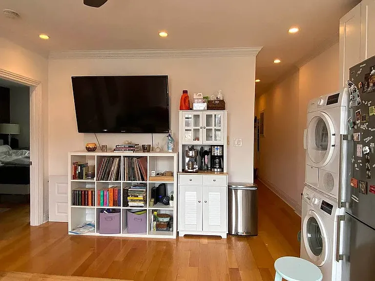 373 S 4th St #5E — Photo 3