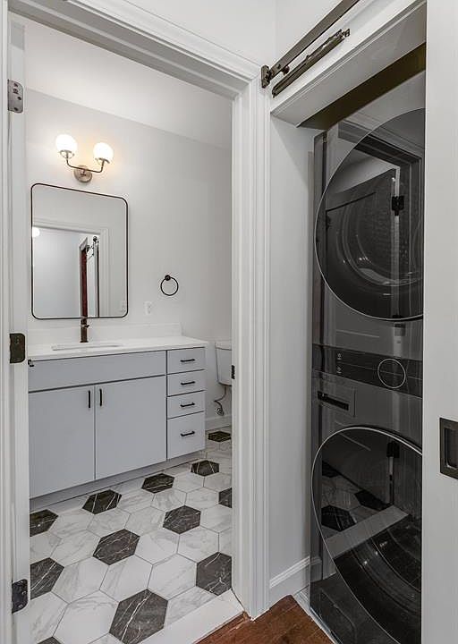 389 Saint Clair St # 201, photo 6