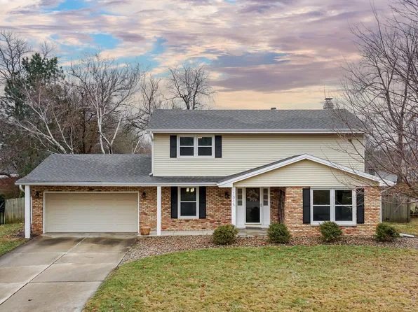 1015 Porter Ln, Normal, IL 61761