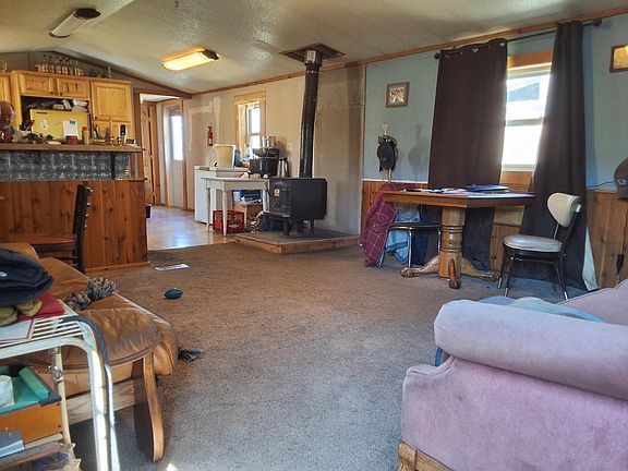 3rd image of 221 Main St