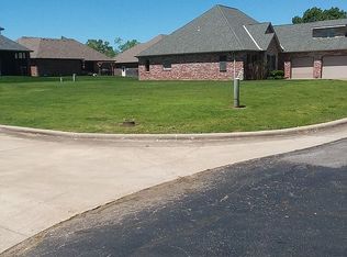 8631 Interlochen Dr, Nixa, MO 65714