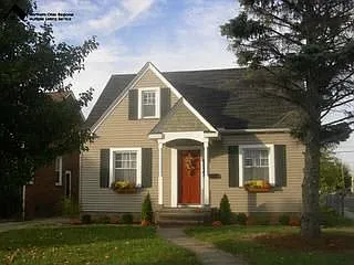 13702 Tyler Ave photo 1