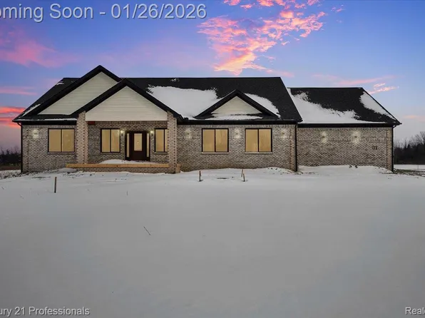 1546 Ashley Ln, Allenton, MI 48002