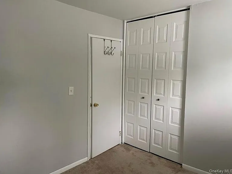 58 Manor Dr — Photo 14