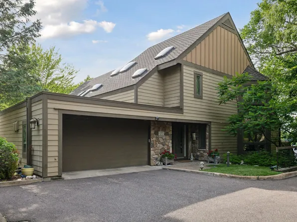 1272 Tealwood Pl, Long Lake, MN 55356