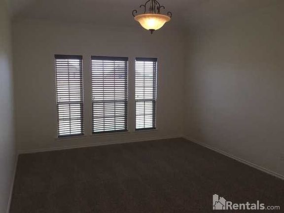 2nd image of 5549 Fogata Ln