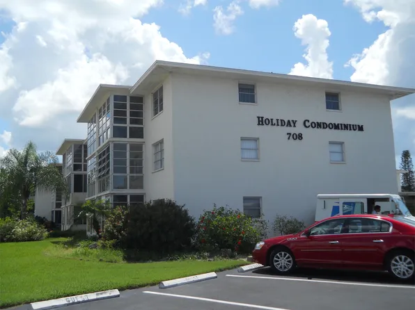 708 Tamiami Trl S APT 214, Venice, FL 34285