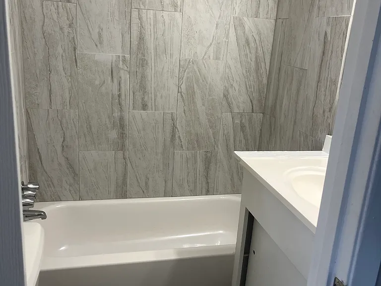 2048 Harvard St — Photo 3