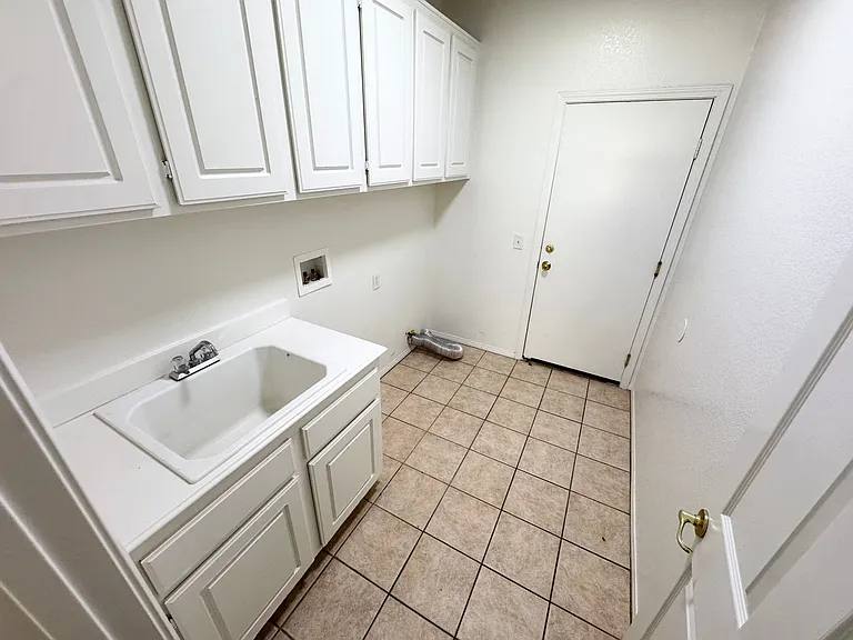 4132 Grandview Dr — Photo 15
