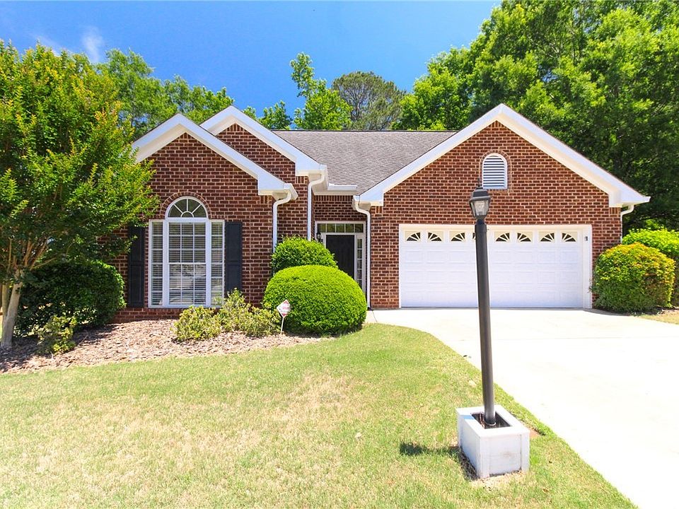 1st image of 116 Huntington Shoals Drive