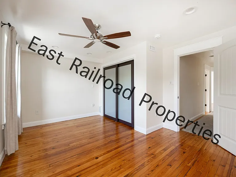 E Railroad Ave — Photo 18