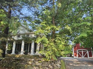 860 Simonson Dr, Saugatuck, MI 49453