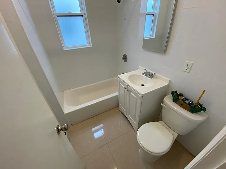 1281 Edison Ave #2 — Photo 3