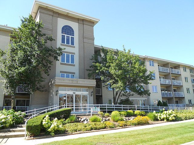 1st image of 440 E Montrose Ave APT 303