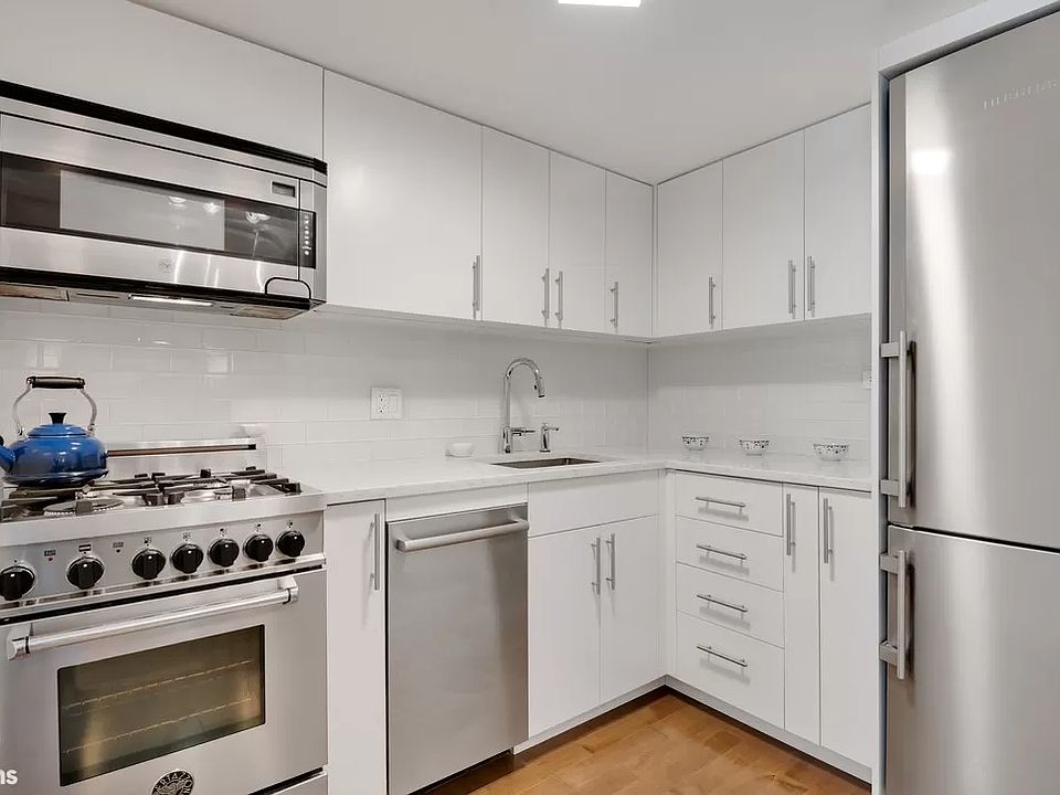 1st image of 370 E 76th St APT C1005